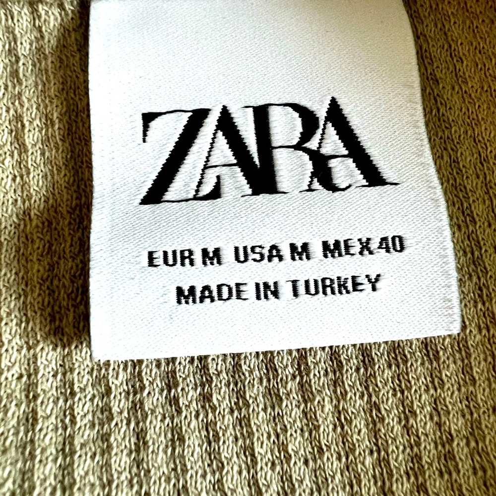 ZARA Woven Men’s Tan Tee Shirt / Medium / Never Worn